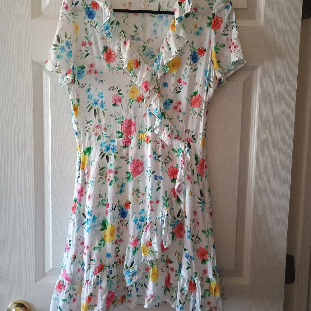 EUC MNG Casual White Floral Print Ruffle Mini Dress Size 6